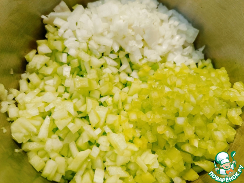 Огуречный релиш с яблоками и чесноком