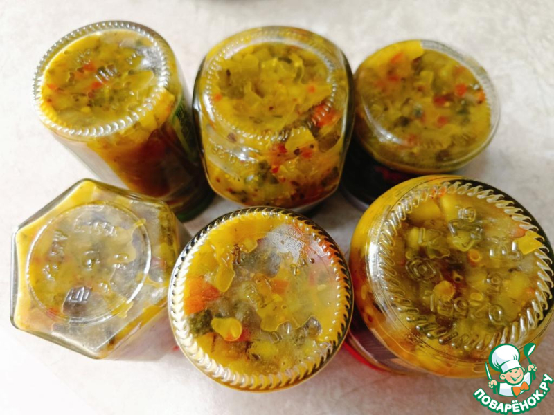 Огуречный соус-релиш с изюмом