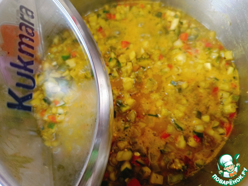 Огуречный соус-релиш с изюмом