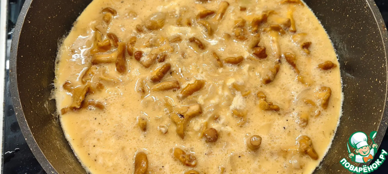 Омлет с лисичками и сыром