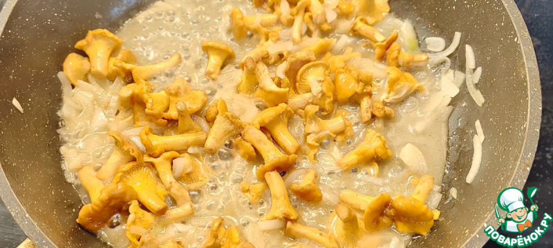 Омлет с лисичками и сыром