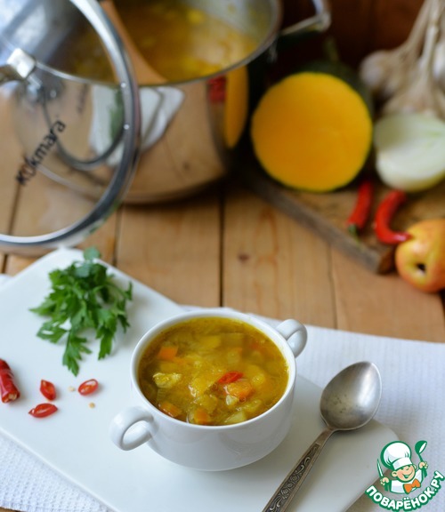 Осенний суп с яблоком и тыквой