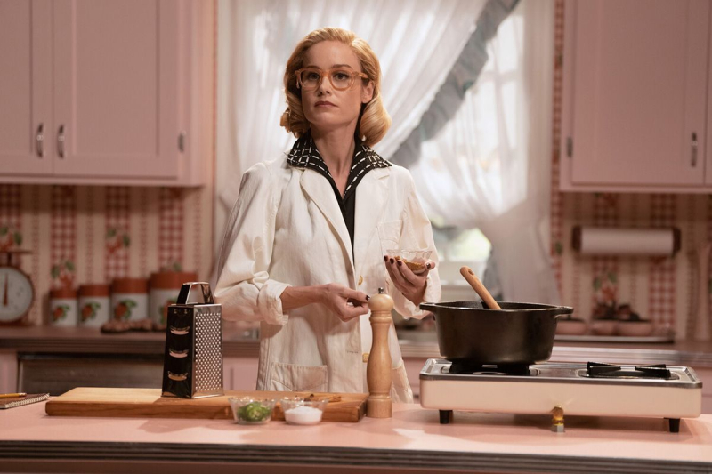 От "Миссис Мейзел" до "Уроков химии": 5 сериалов, которые стоит посмотреть