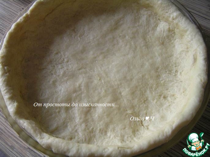 Открытый пирог с вишней