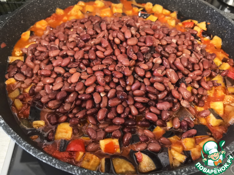 Овощной салат с фасолью