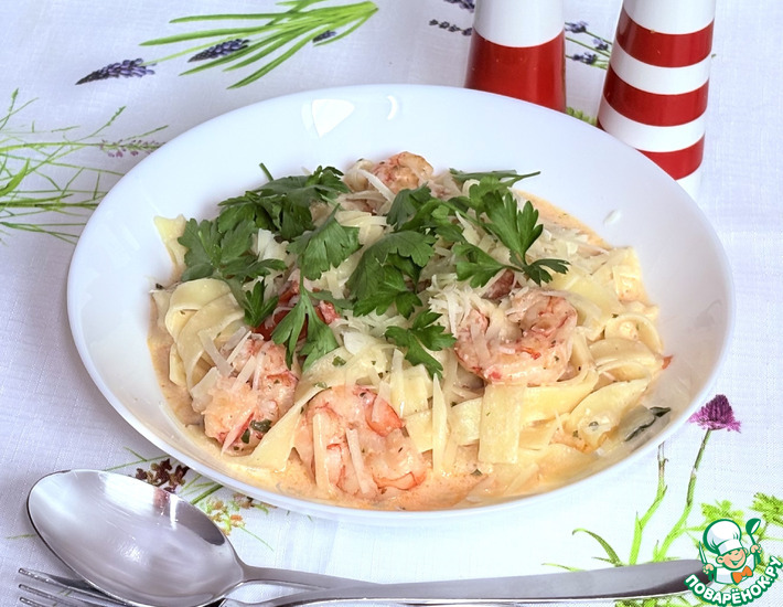 Паста с креветками в сырном соусе