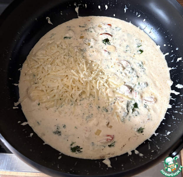 Паста с креветками в сырном соусе