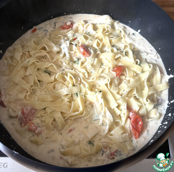Паста с креветками в сырном соусе