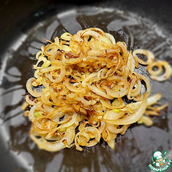 Печень говяжья. Жареная с луком