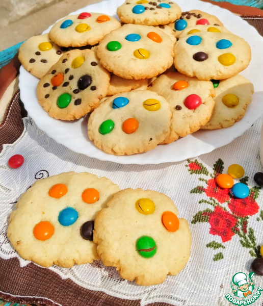 Печенье с m&m