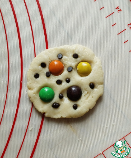 Печенье с m&m