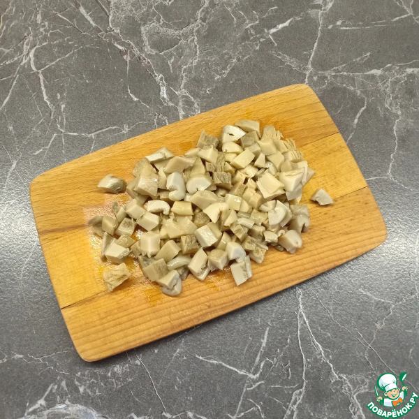 Перец, фаршированный фаршем и грибами