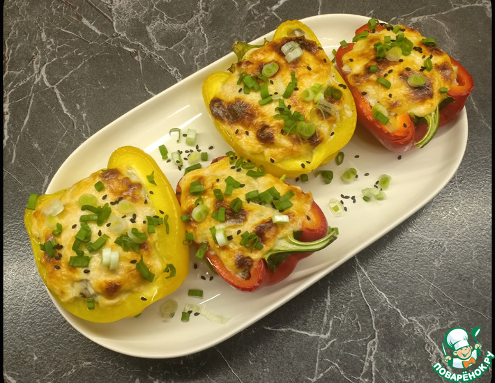 Перец, фаршированный фаршем и грибами