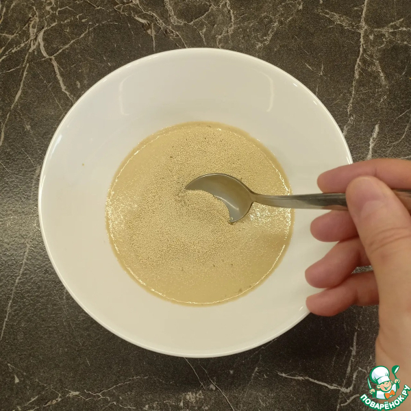 Пицца с луком и сыром