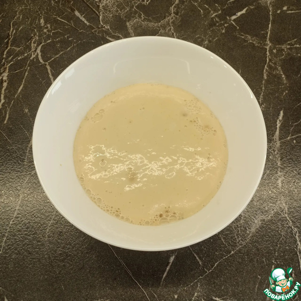 Пицца с луком и сыром