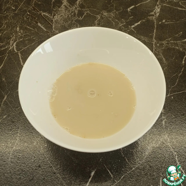 Пицца с луком и сыром