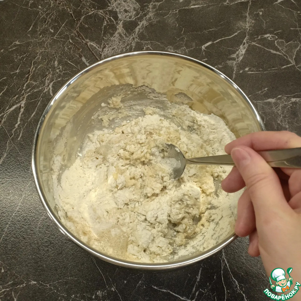 Пицца с луком и сыром