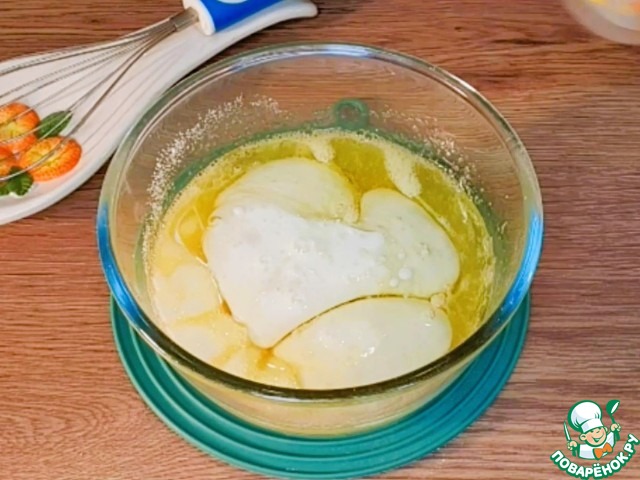 Пирог на кефире с персиками