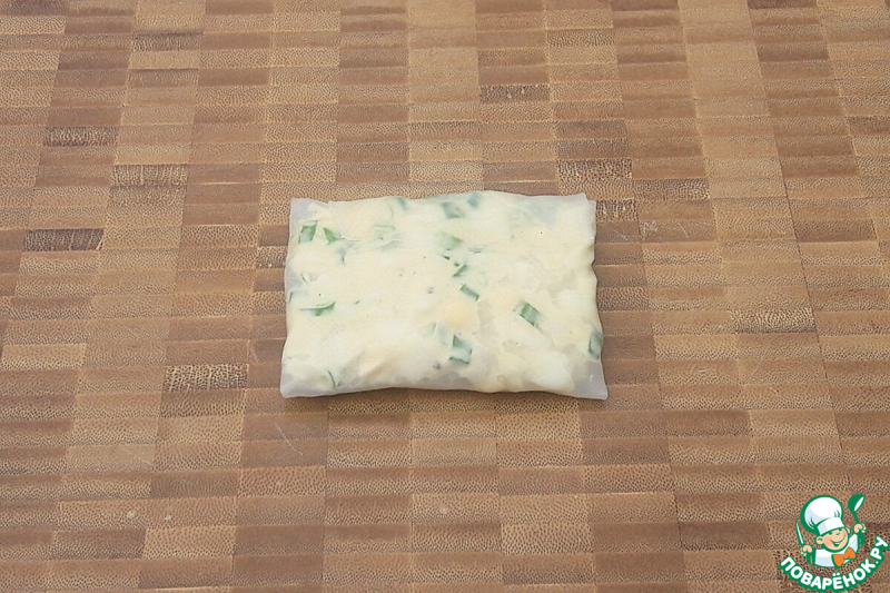 Пирожки с начинкой в рисовой бумаге