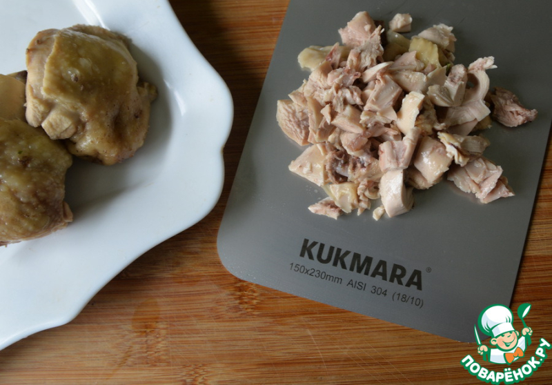 Португальский куриный суп с лимоном и мятой