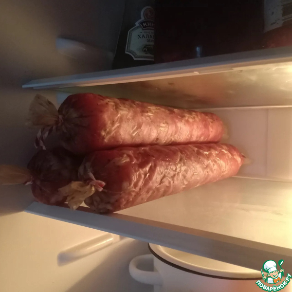 Пряная рубленая колбаса из свинины