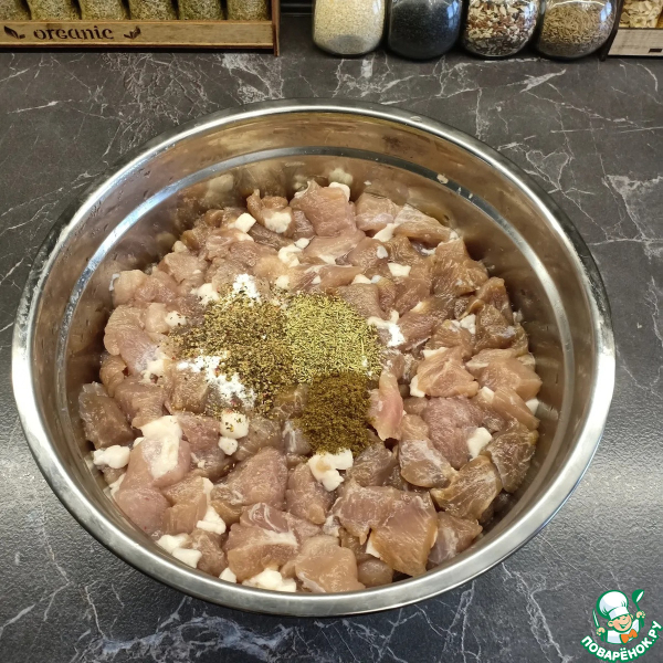 Пряная рубленая колбаса из свинины