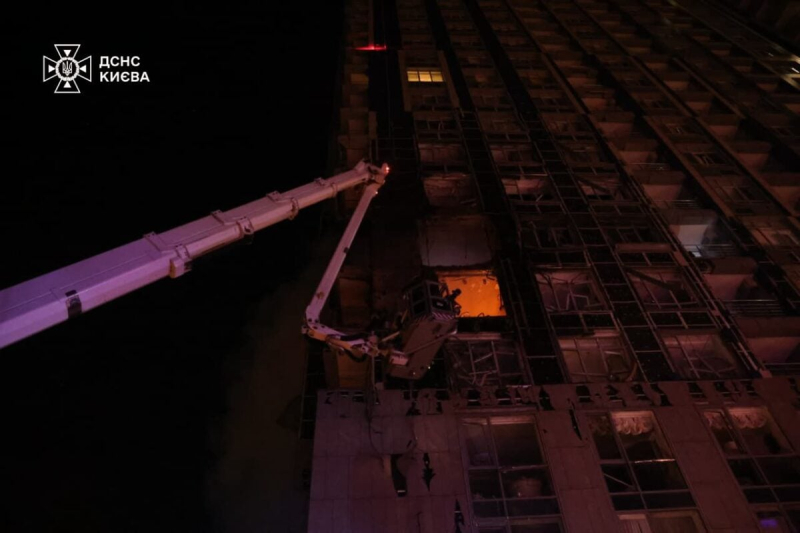 РФ атаковала Киев ракетами и дронами: есть погибшие | ФОТО