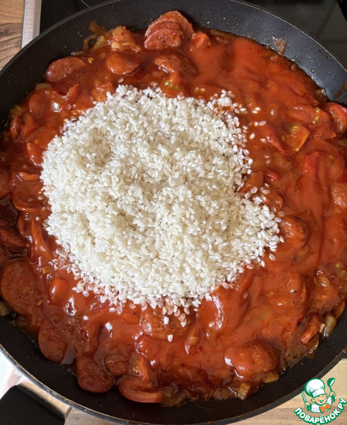 Рис с чоризо и овощами