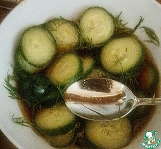 Рис с маринованными огурцами