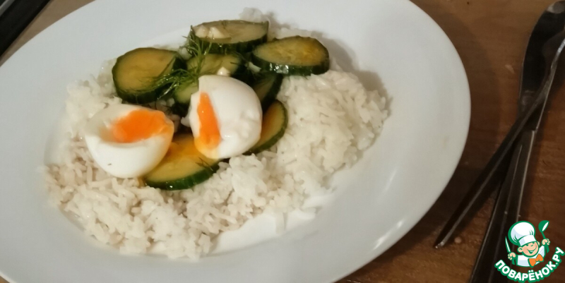 Рис с маринованными огурцами