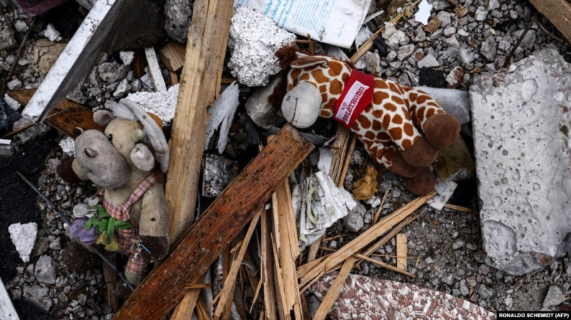 Российский сапер похвастался, как минирует детские игрушки