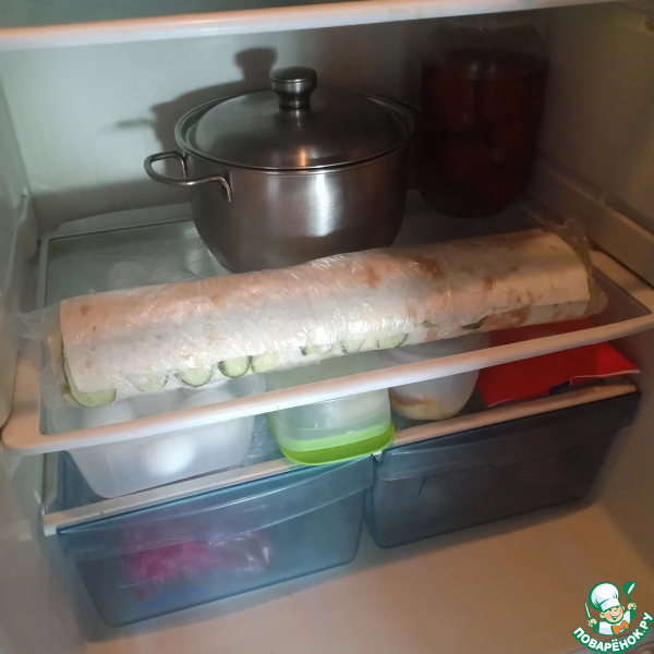 Рулет из лаваша со шпротами