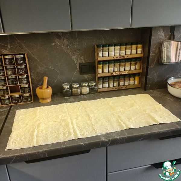 Рулет из лаваша со шпротами