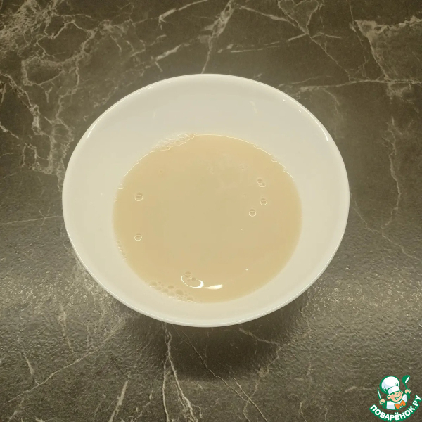 Рулет на дрожжевом тесте с творогом