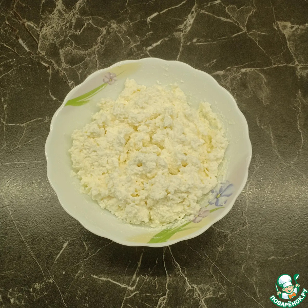 Рулет на дрожжевом тесте с творогом