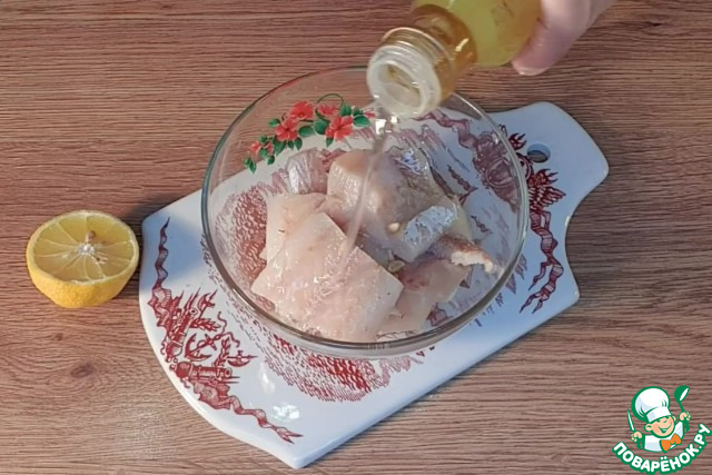 Рыба, жаренная в белковом кляре