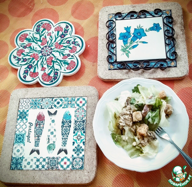 Салат "цезарь" с копчёной скумбрией