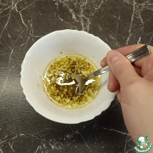 Салат из фасоли с помидорами