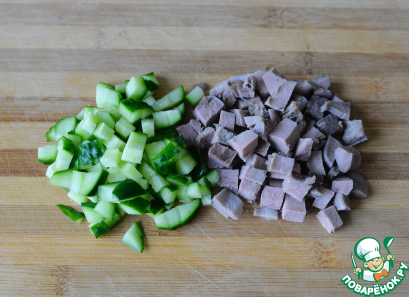 Салат из языка с маринованными шампиньонами