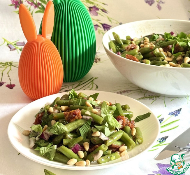Салат из маринованной стручковой фасоли