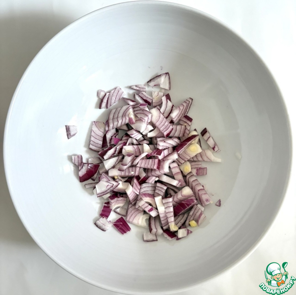 Салат из маринованной стручковой фасоли