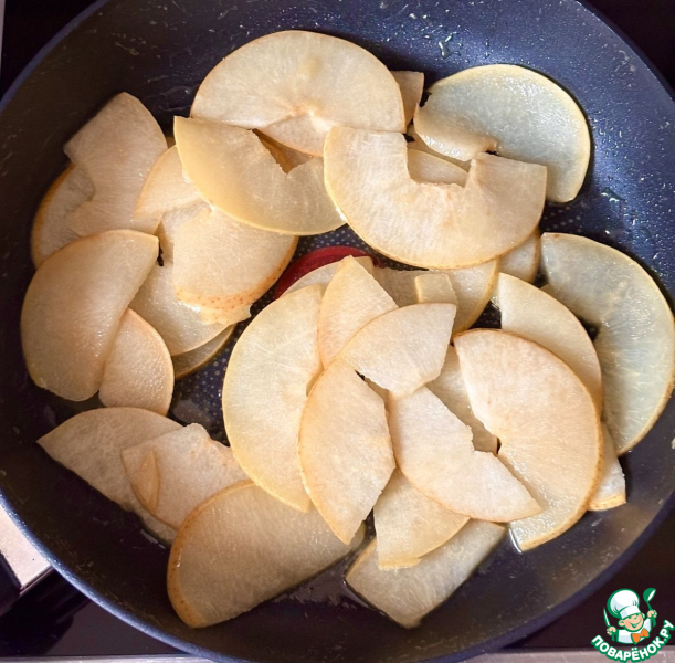 Салат из свеклы и карамелизированной груши