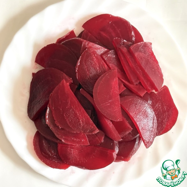 Салат из свеклы и карамелизированной груши