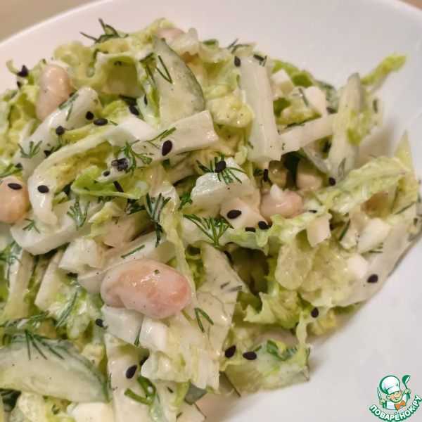 Салат с фасолью и пекинской капустой