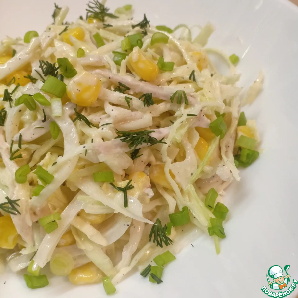 Салат с кальмарами и капустой