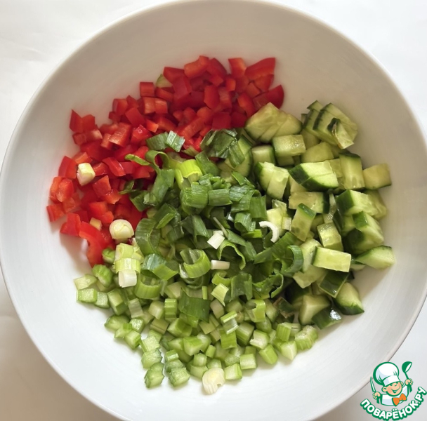 Салат с креветками "8 Марта"