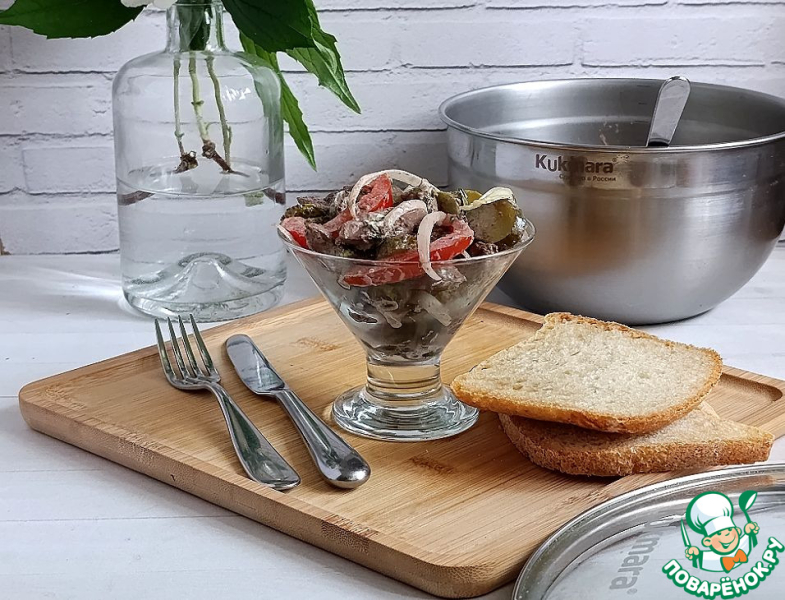 Салат с куриной печенью