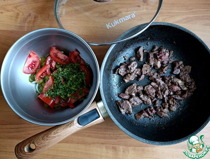 Салат с куриной печенью