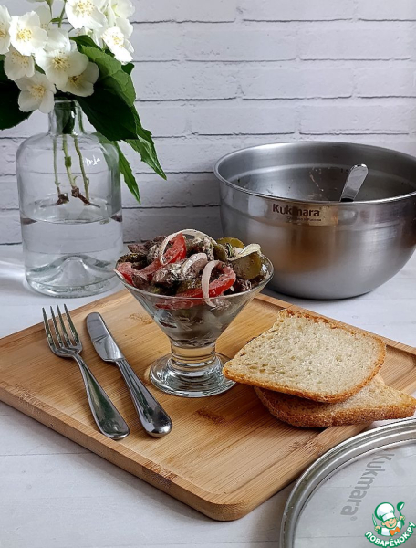 Салат с куриной печенью