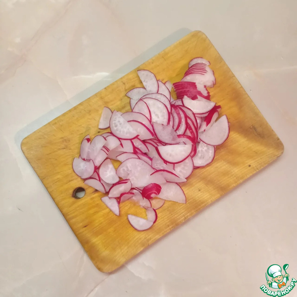 Салат с редисом и сельдереем